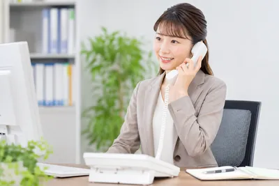 電話対応のマナーとは？いまさら聞けない受け方・かけ方の基本をやさしく解説