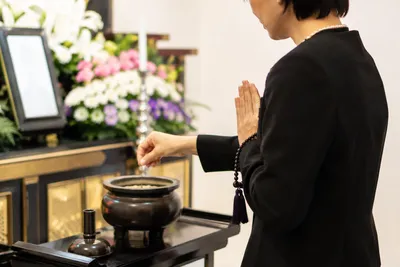 家族葬でのお焼香のやり方は？順番と基本手順をやさしく解説