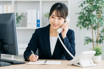 社会人の電話対応の基本とは？新社会人が今さら聞けない受け方・かけ方